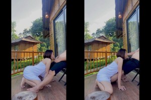 Em gái dâm quỳ gối bú mút ở ban công homestay | BJ