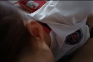 Em sinh viên trong bộ đồ thể dục | BJ
