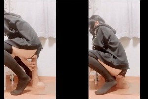 Em thủ dâm lút cán với sextoy | sextoy