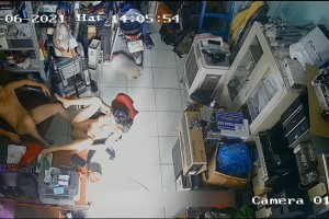 Hack camera hai vợ chồng chơi nhau trong cửa hàng máy tính | camera